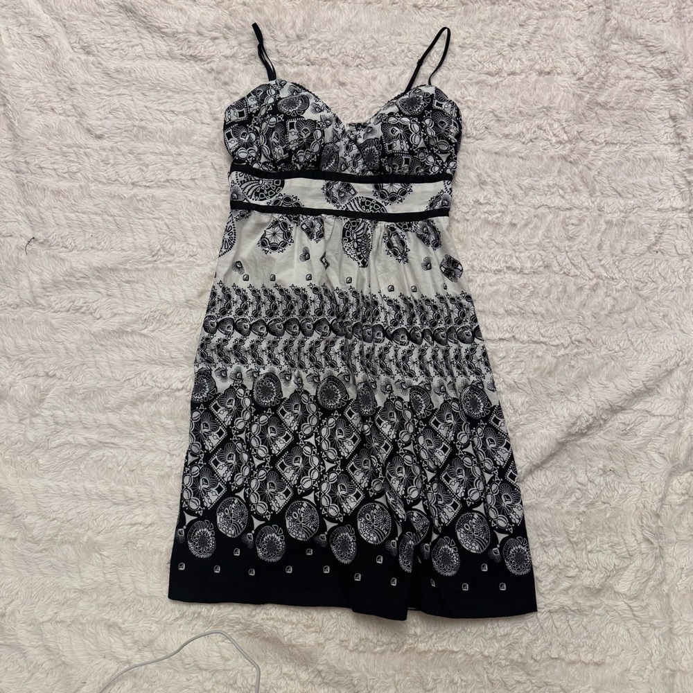 Elegant Black size 9 intricate patterned black and White Women's Dress ruby rox
